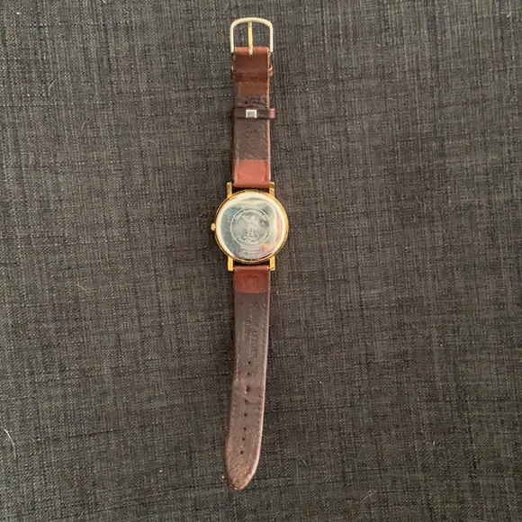 Vintage Winnie The Pooh Watch - Picture 4 of 5